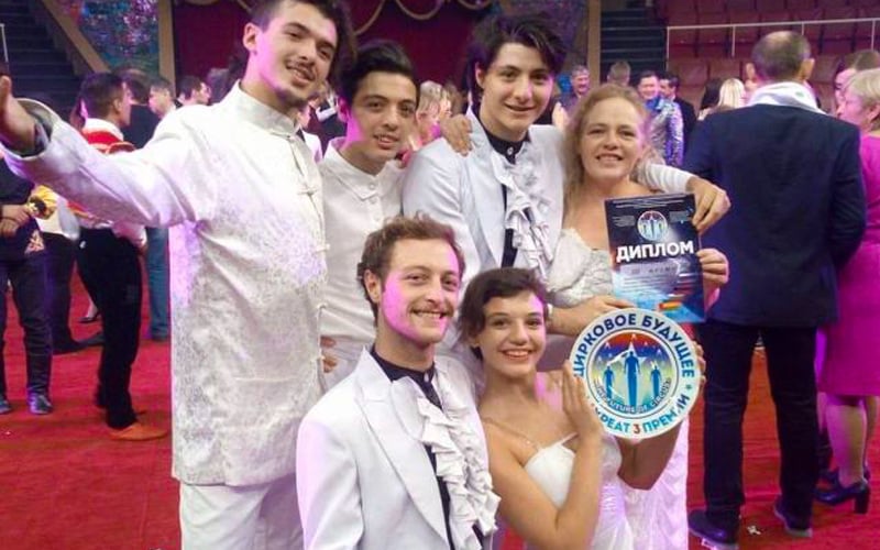 CIRCO-FAMIGLIA