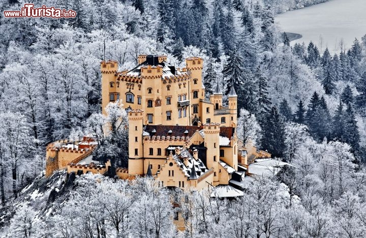 CASTELLO DI Hohenschwangau  MONACO E I CASTELLI IN BAVIERA FULVIA TOUR