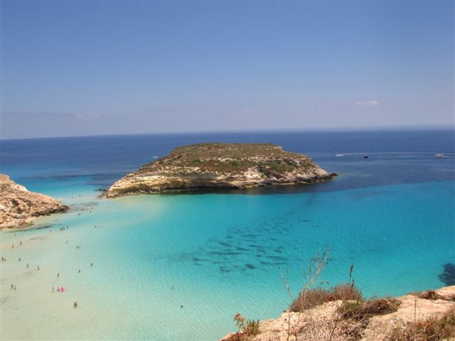 LAMPEDUSA ISOLA DEI CONIGLI