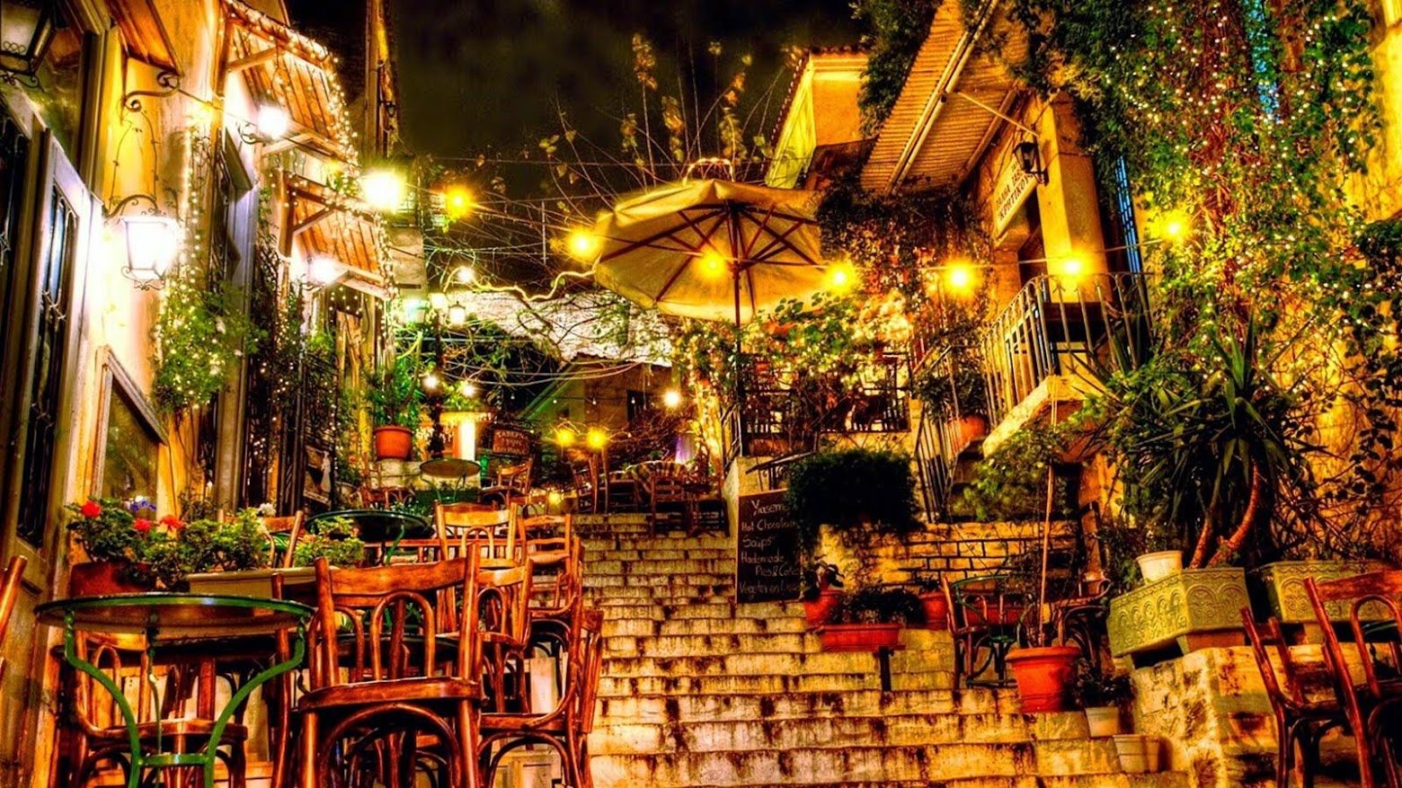 PLAKA ATENE il quartiere dei ristorantini CAM VIAGGI