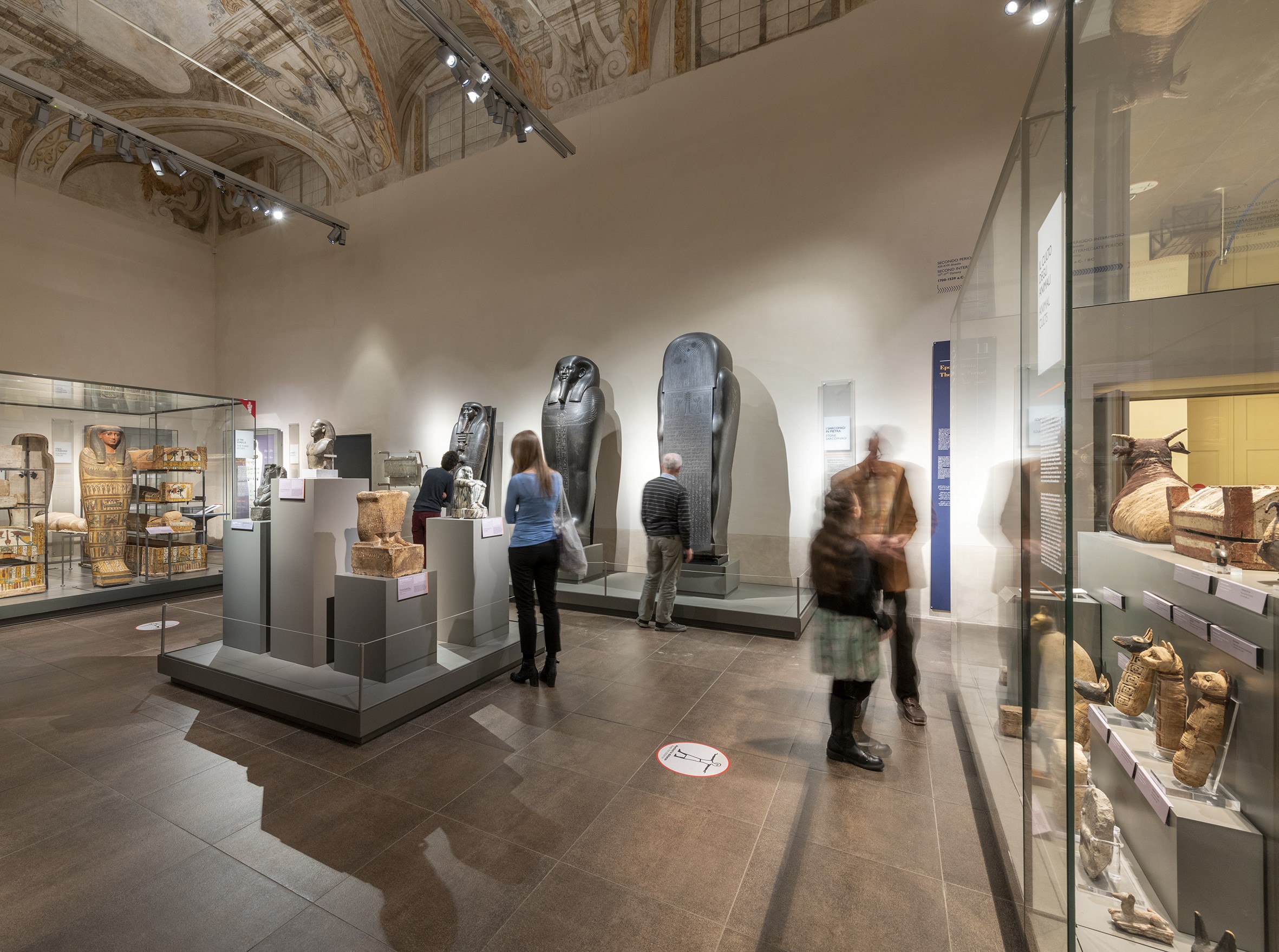 Sala-con-pubblico_MUSEO EGIZIO weekend a torino fulvia tour