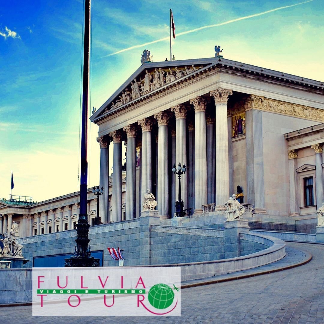 VIENNA - PARLAMENTO- FULVIA TOUR