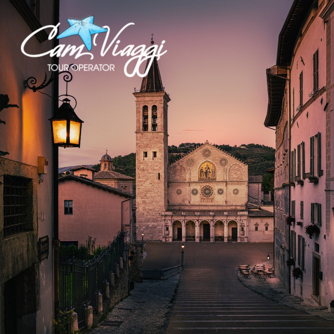 UMBRIA IN AVVENTO SPOLETO PIAZZA DUOMO CAM VIAGGI
