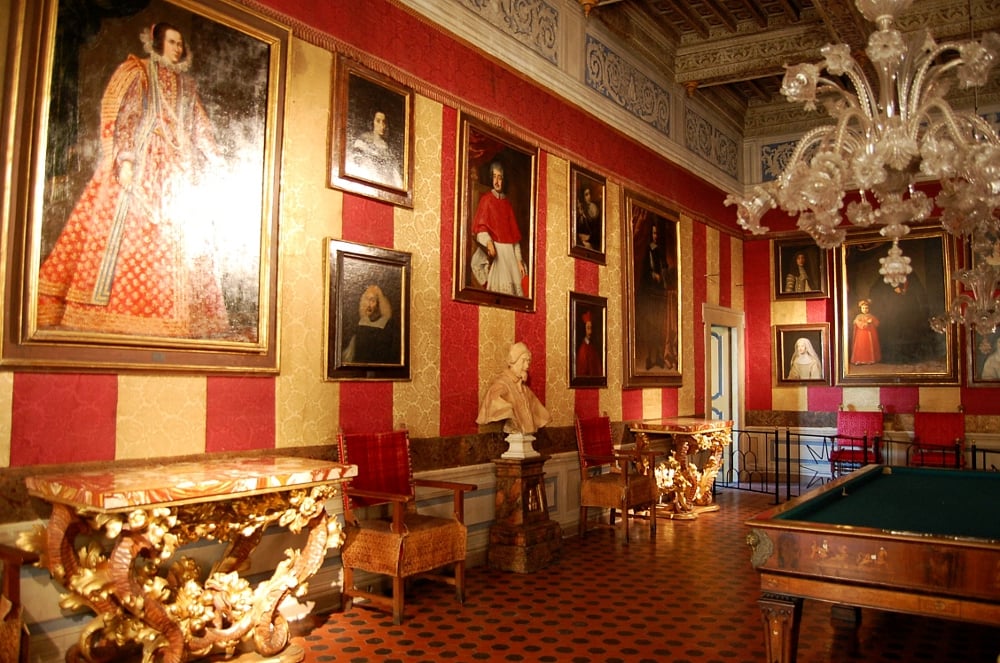 palazzo-chigi-ariccia CAPODANNO AI CASTELLI ROMANI CAM VIAGGI