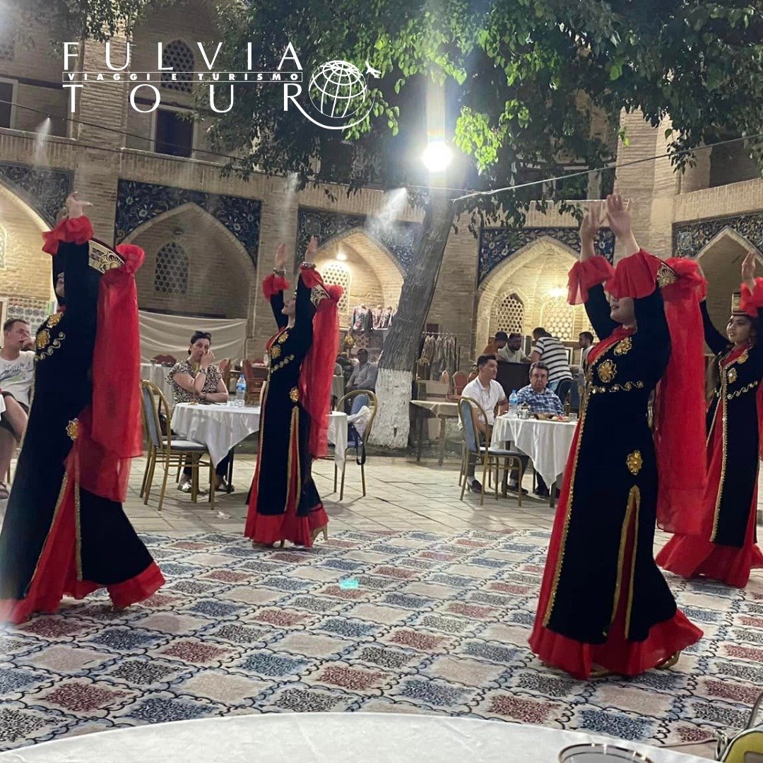 tour UZBEKISTAN BUKARA spettacolo tradizionale  fulvia tour